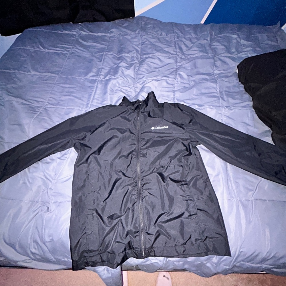 Black Columbia windbreaker